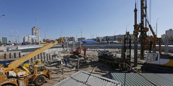 Київрада знову розглянула петицію щодо забудови "Героїв Дніпра"
