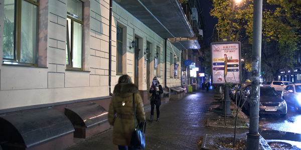 Вечірній репортаж: годинник перевели, а світло не увімкнули