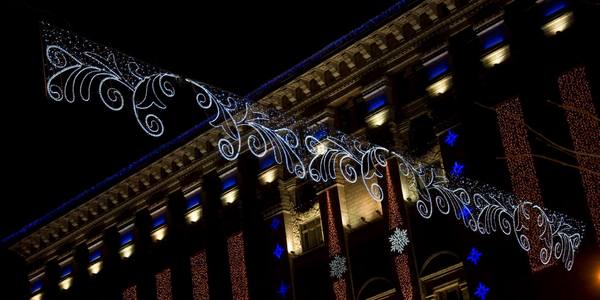 Комунальники розкрили секрети новорічної ілюмінації центру столиці