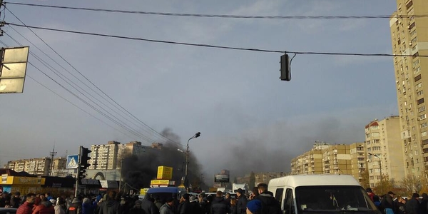 У Києві знову горять шини