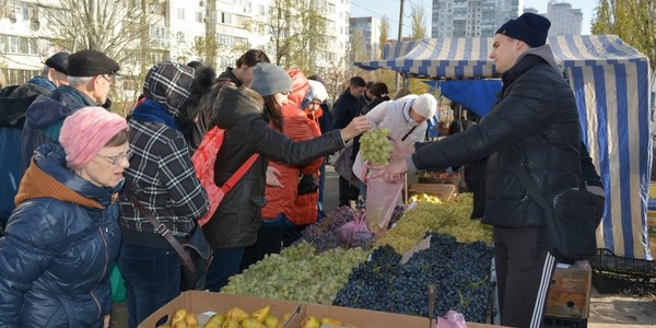 Осінній соціальний ярмарок відбувся на Оболоні [фото]