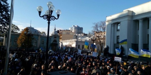 Як кияни ставляться до мітингів в громадських місцях