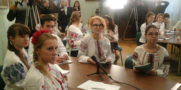 У столичному ліцеї перевірили учнів на знання української мови