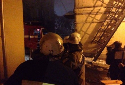 Нічна пожежа в Києві ледве не обернулась трагедією