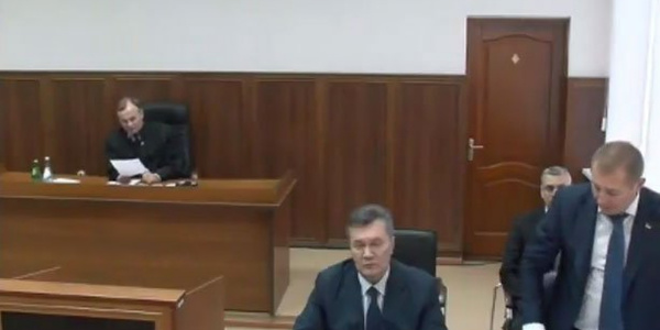 "Кіна не буде". Правий сектор зірвав судове засідання по справі Майдану