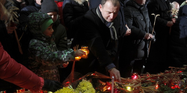 Як у Києві поминали жертв Голодомору [фото]