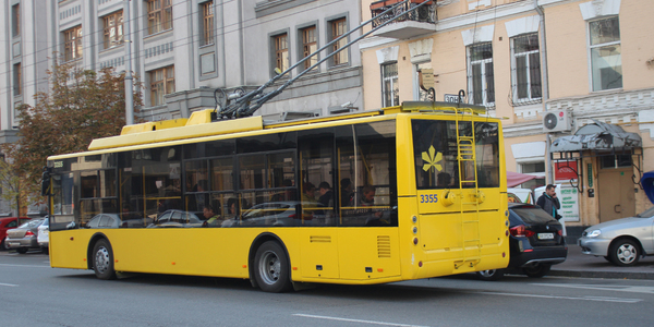 На проспекті Ватутіна закриють тролейбусні маршрути
