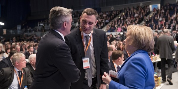 Кличко бере участь у з’їзді партії Меркель