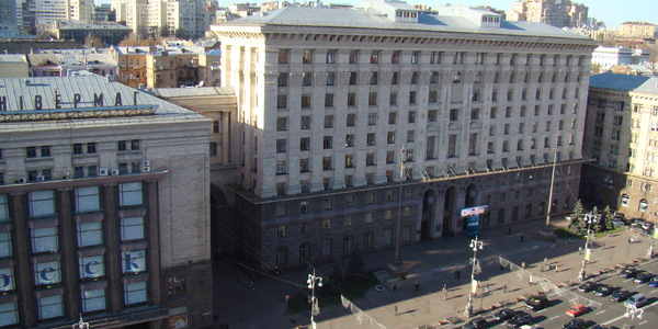 Суддя часів Януковича продовжує приймати протиправні рішення