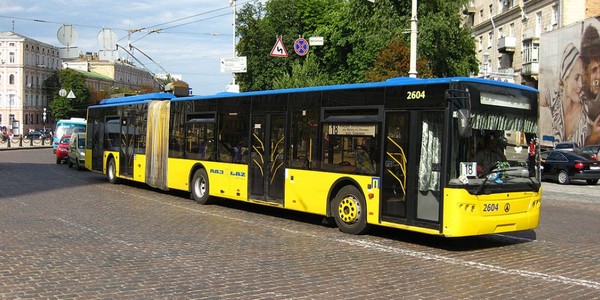 На Героїв Дніпра зміниться рух автобусів та тролейбусів