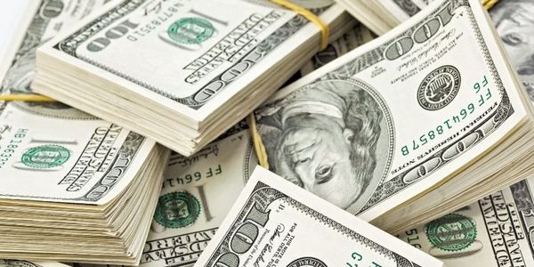 В столичному клубі іноземця обчистили на кругленьку суму