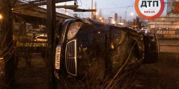 На бульварі Дружби Народів винуватець ДТП намагався влаштувати бійку