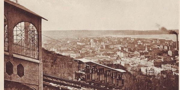 В мережі з'явилися незвичайні фото Києва сторічної давнини