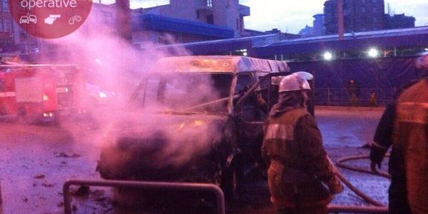 Біля Лук'янівки вибухнуло авто [фото]