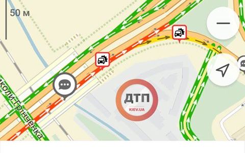 Біля автовокзалу із-за ДТП постраждало кілька людей 