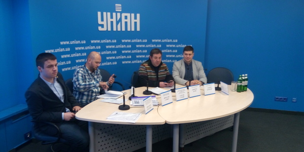 Противники забудови на Алішера Навої звинуватили поліцію у бездіяльності