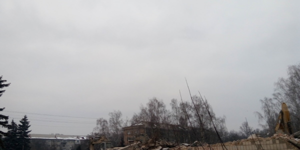 Ексклюзивні фото зруйнованого кінотеатру "Нивки"