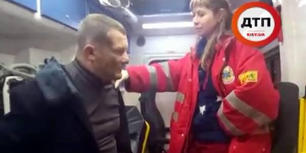 На Оболоні п'яний водій побив поліцейського [відео]