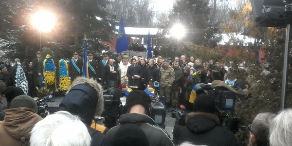 На Лук’янівському кладовищі поховали Олександра Олеся