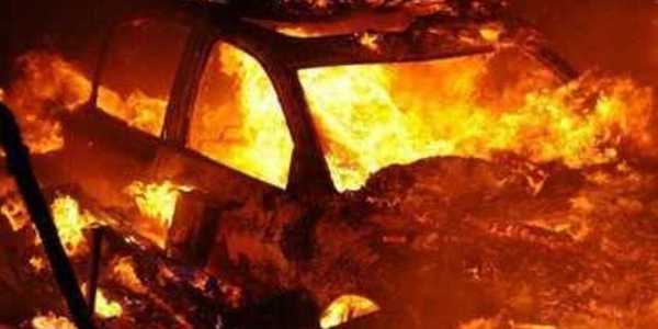 За добу столичні рятувальники двічі виїжджали на ліквідацію пожеж автомобілів