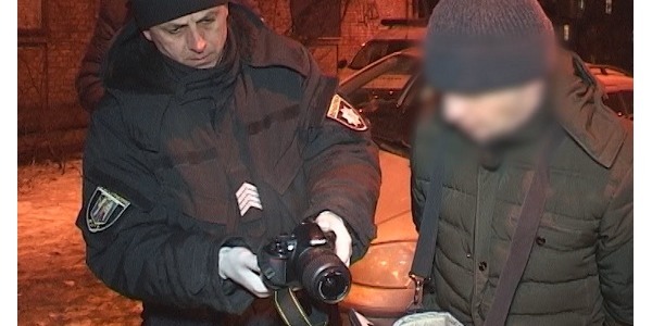 На Печерську затримали групу квартирників