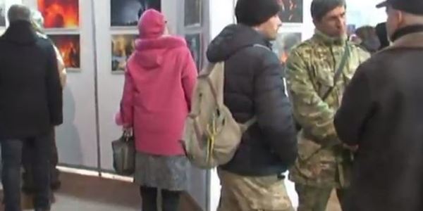 В Українському домі відкрили фотовиставку про Майдан