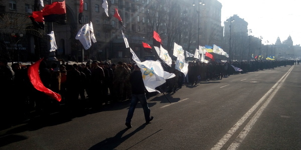 На Майдані пройшов багатотисячний марш на честь Героїв Небесної Сотні [фото]