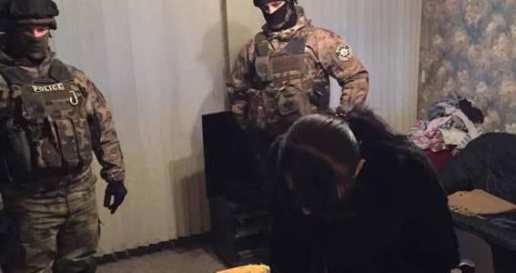 Поліція затримала злочинців, які легалізовували крадені авто [відео]