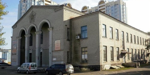 Мешканці Дарниці можуть залишитися без Палацу культури й спорткомплексу