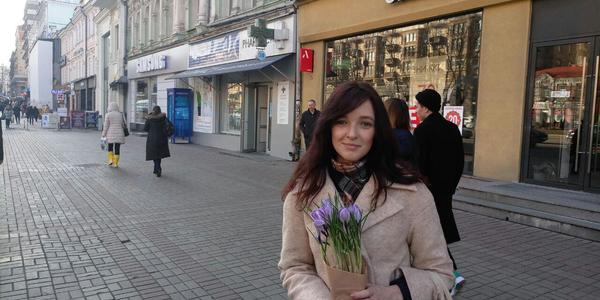 Кияни та квіти напередодні свята весни [фото]