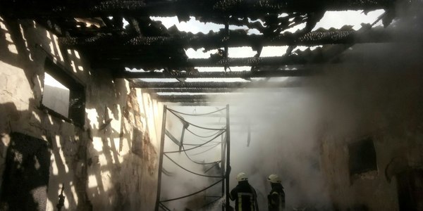Рятувальники ліквідували пожежу в складському приміщенні