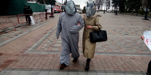 Біля Верховної Ради кияни помітили Почекуна [фото,відео]