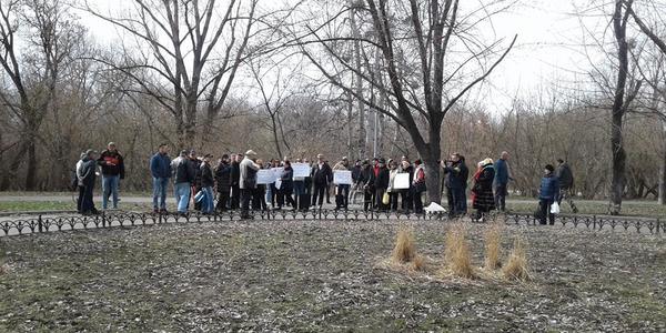 Майстри на всі руки розібрали русанівську канатну дорогу