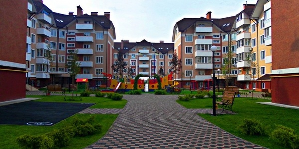 Хто і навіщо скуповує квадратні метри у столиці?