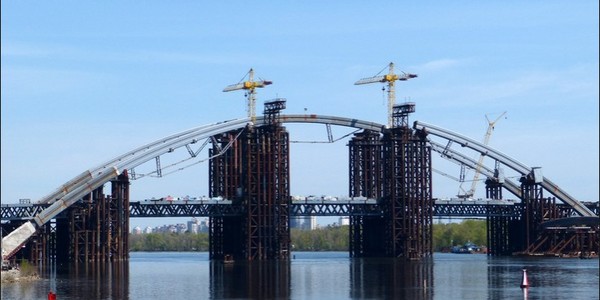 Що незабаром станеться з Подільським мостом