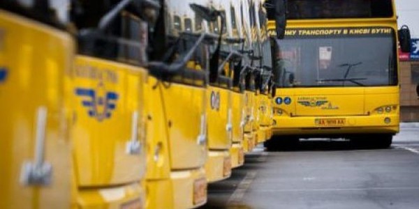До кладовищ Києва можна дістатись швидше і легше