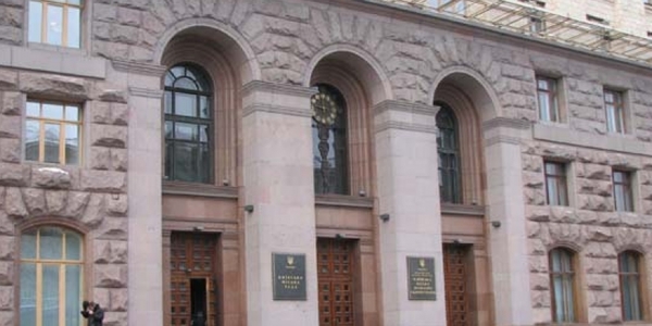 Мерія тимчасово не пускатиме відвідувачів
