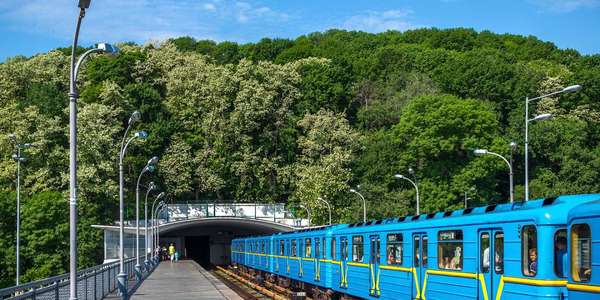 Робота столичного метрополітену залишається під загрозою
