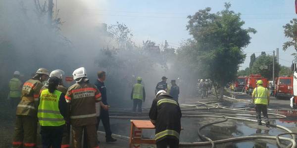 Рятувальники ліквідували масштабну пожежу у приватному будинку [відео]