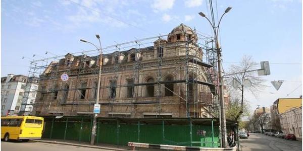 «Сіра зона» історичного Подолу: будинок Новікова