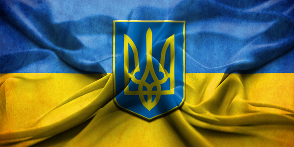 Центр столиці осяять тризуби та прапори
