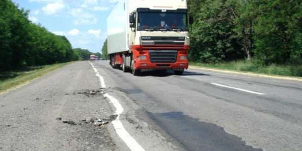 Вантажівки не пустять до столиці