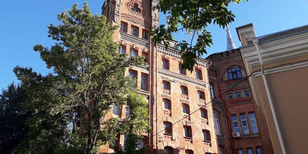 Київські дворики на світанку [фото]