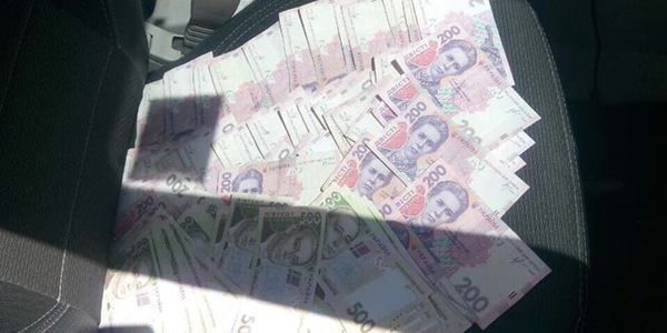 У Києві на хабарі викрили слідчого поліції