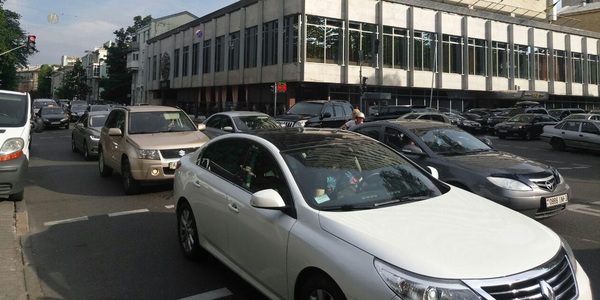 Мітинг під ВРУ перекрив центральні вулиці [фото]