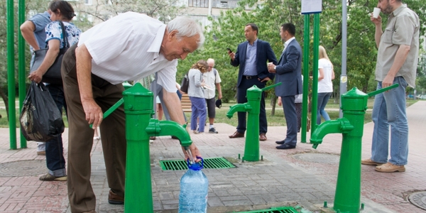Киянам пообіцяли «живу» артезіанську воду
