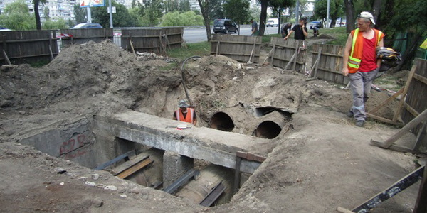 Русанівка без гарячої води: комунальники готуються до зими