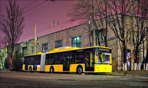 Тролейбуси нічного маршруту змінять рух