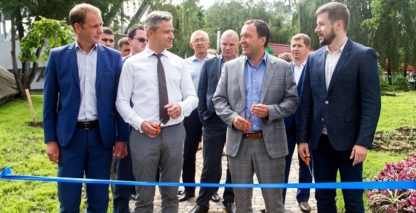 На Солом’янці відкрили сквер з унікальними рослинами