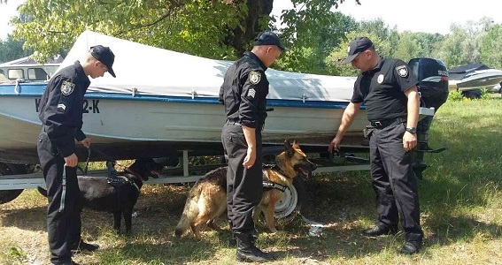 Столичні поліцейські провели рейд пляжами